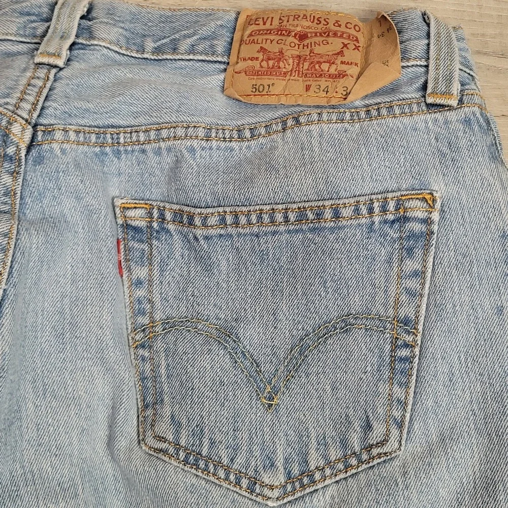 👖Levi's 501XX Jeans Mens 34x34 (fits 32x34) Stonewash Fade Blue Button Fly 2008